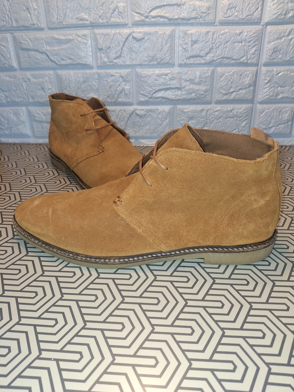 Parker Men's Suede Chukka Boots - Brown